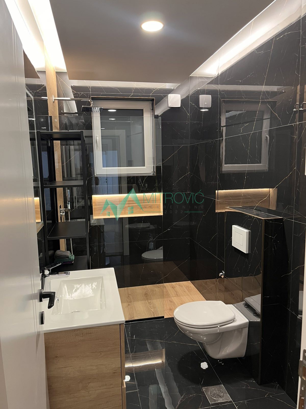 izdavanje-novo-naselje-ns-9102472-trrbc Četvorosoban stan na prodaju, Novo Naselje, Novi Sad, 93m², 1.000 €