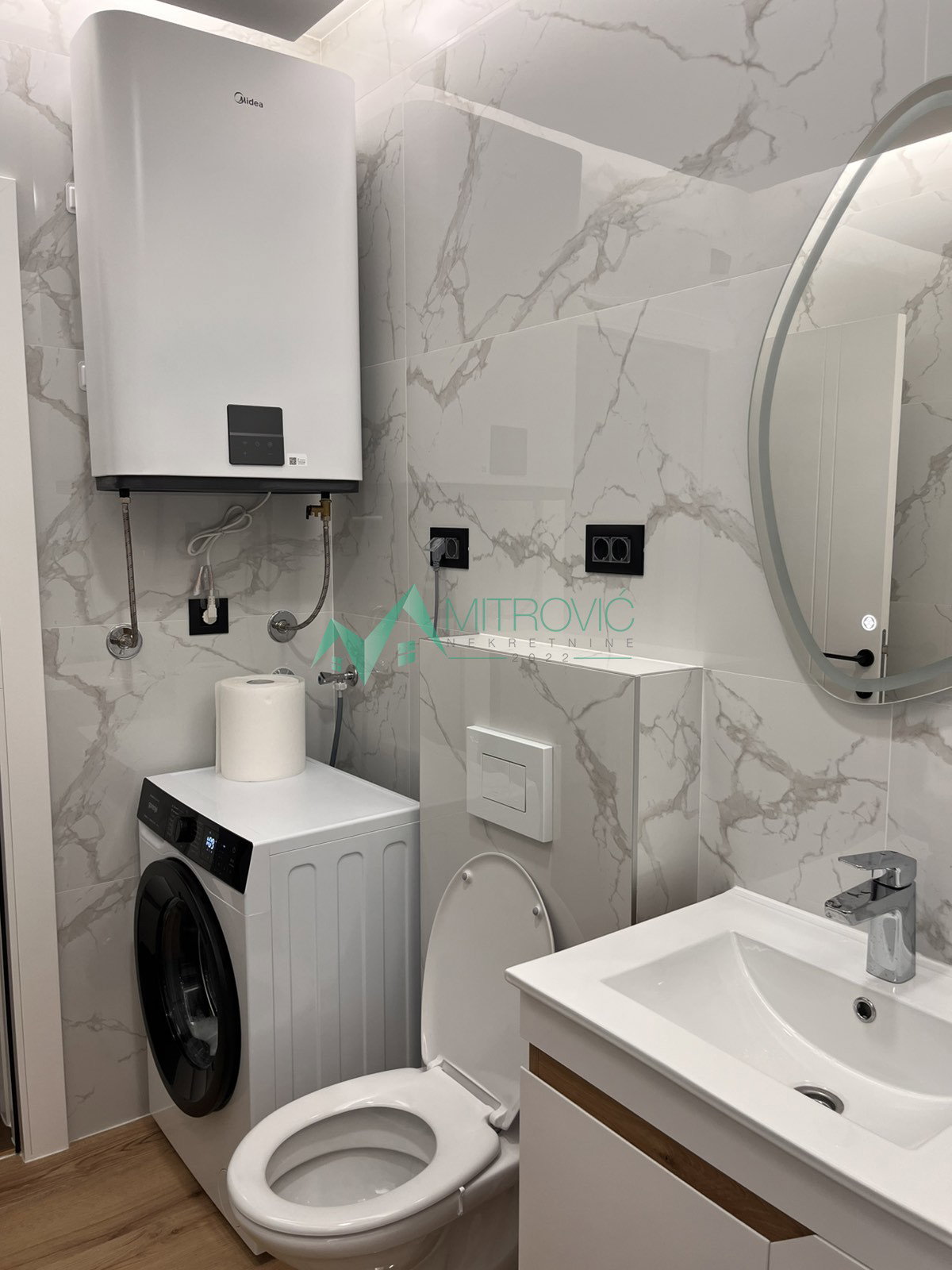 izdavanje-novo-naselje-ns-9102472-vn0ca Četvorosoban stan na prodaju, Novo Naselje, Novi Sad, 93m², 1.000 €
