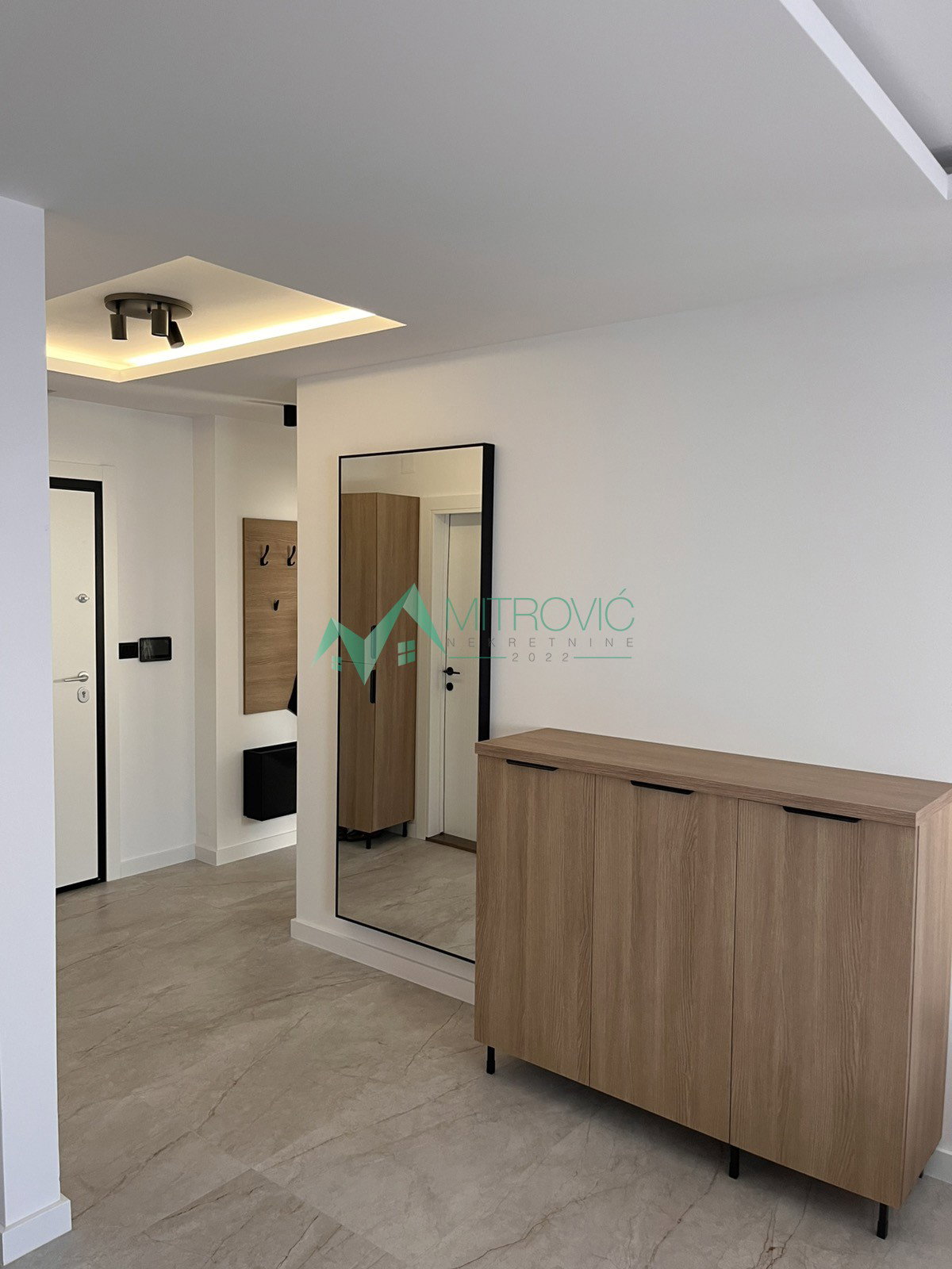 izdavanje-novo-naselje-ns-9102472-wcibv Četvorosoban stan na prodaju, Novo Naselje, Novi Sad, 93m², 1.000 €