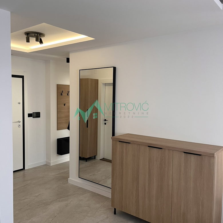 Četvorosoban stan na prodaju, Novo Naselje, Novi Sad, 93m², 1.000 €