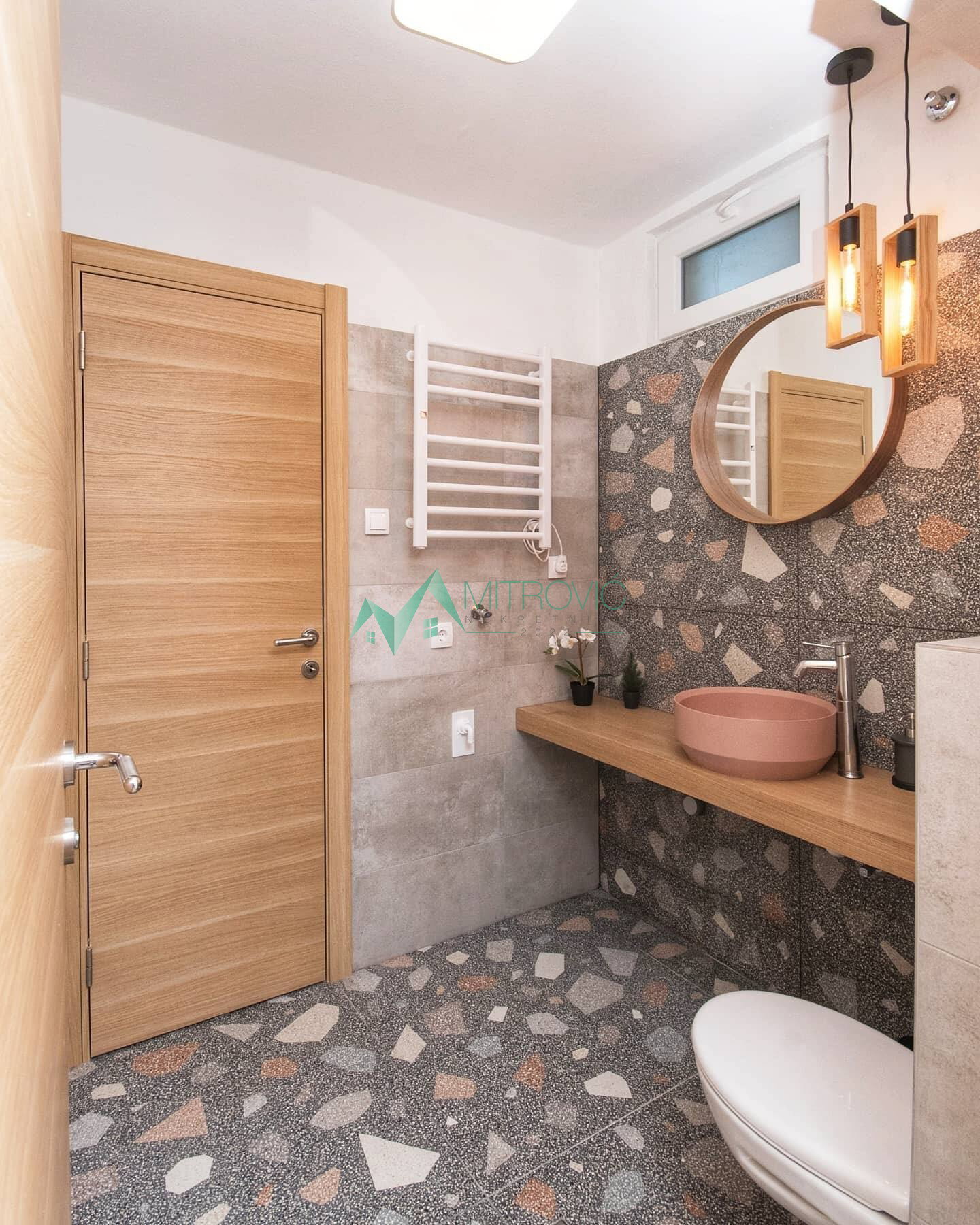 izdavanje-ribnjak-9100649-ukk1d Kuća na prodaju, Ribnjak, Novi Sad, 170m², 2.000 €