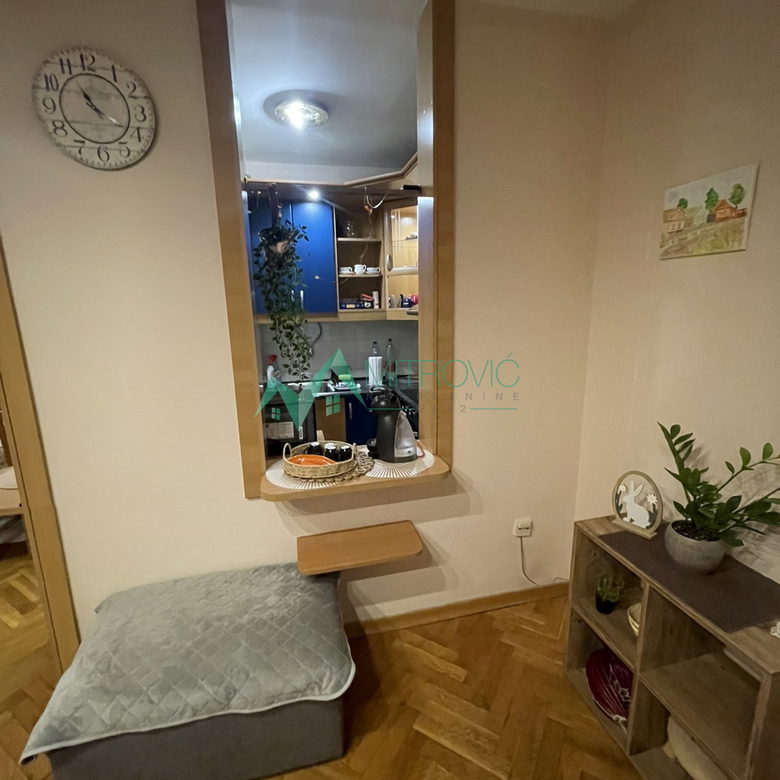 Stan Prodaja Novi Sad  57 m2