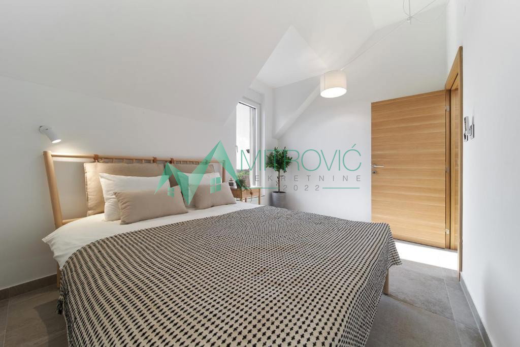 izdavanje-sremski-karlovci-9102481-efrsn Kuća na prodaju, Sremski Karlovci, 310m², 3.000 €