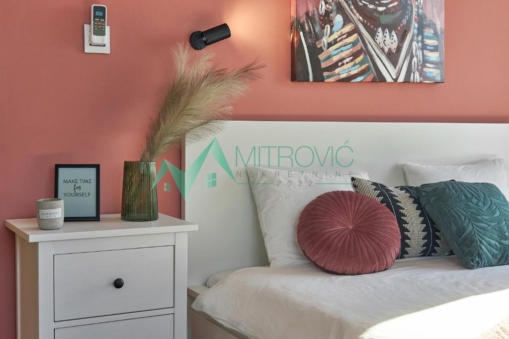 izdavanje-sremski-karlovci-9102481-jcqvu Kuća na prodaju, Sremski Karlovci, 310m², 3.000 €