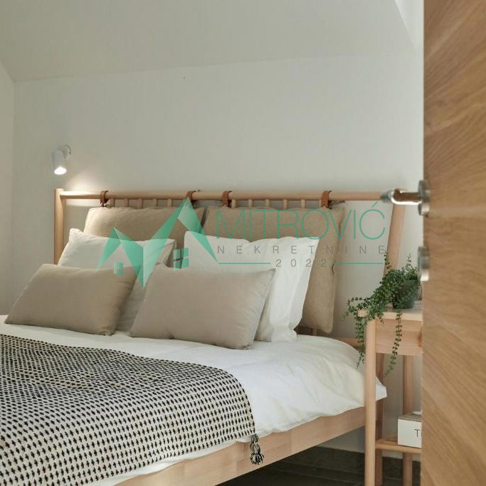 Kuća na prodaju, Sremski Karlovci, 310m², 3.000 €