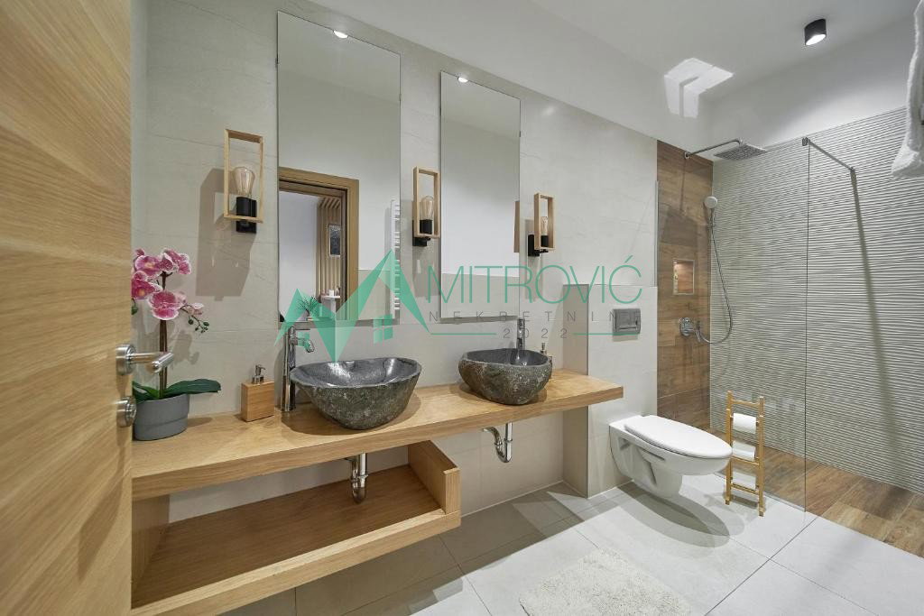 izdavanje-sremski-karlovci-9102481-lmi0g Kuća na prodaju, Sremski Karlovci, 310m², 3.000 €