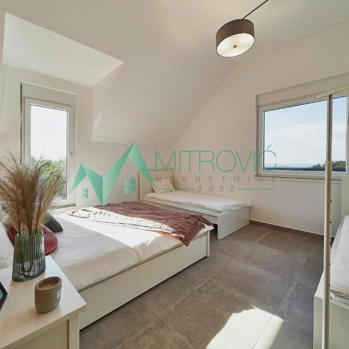 Kuća na prodaju, Sremski Karlovci, 310m², 3.000 €