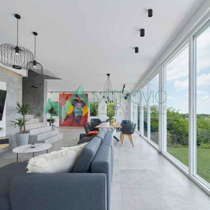 Kuća Prodaja Sremski Karlovci  310 m2