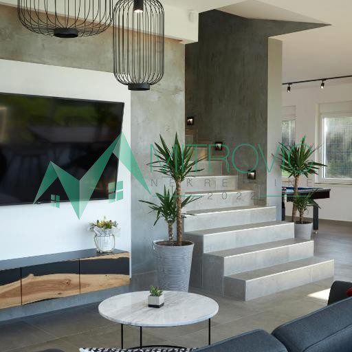 Kuća Prodaja Sremski Karlovci  310 m2