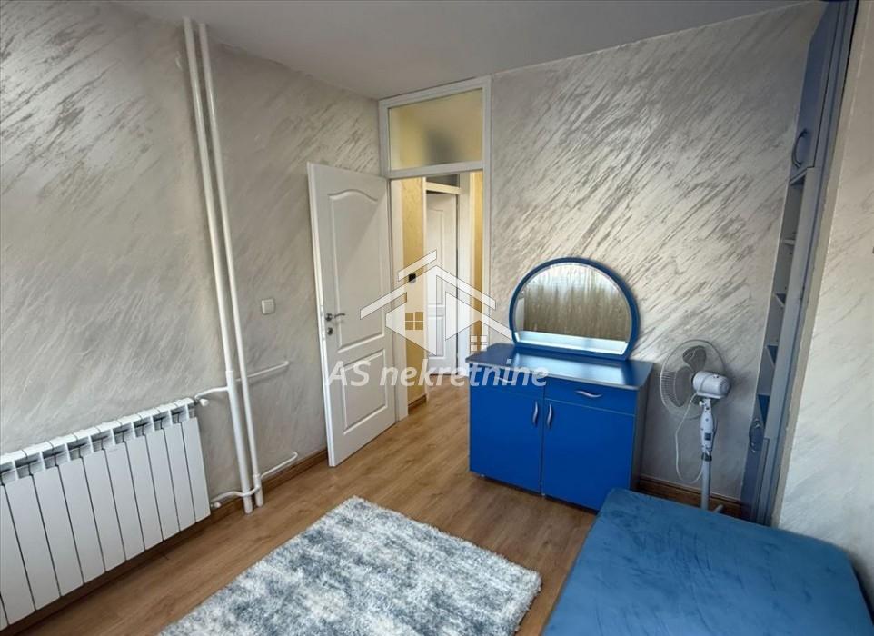 Trosoban stan za izdavanje, Blok 22, Beograd, 80m², 2. sprat, 1.000 €/mes