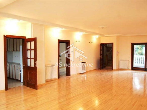 Stan Izdavanje Beograd Dedinje 250 m2
