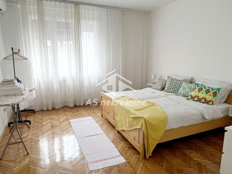 izdavanje-stanova-2qXiyToiHl Stan Izdavanje Beograd Kalenić Pijaca 67 m2