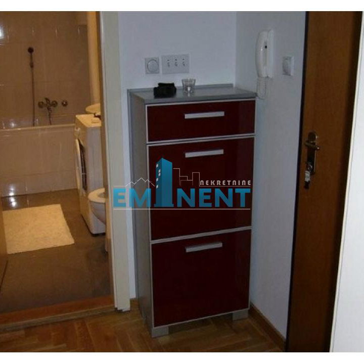 Stan Izdavanje Beograd Blok 22 43 m2