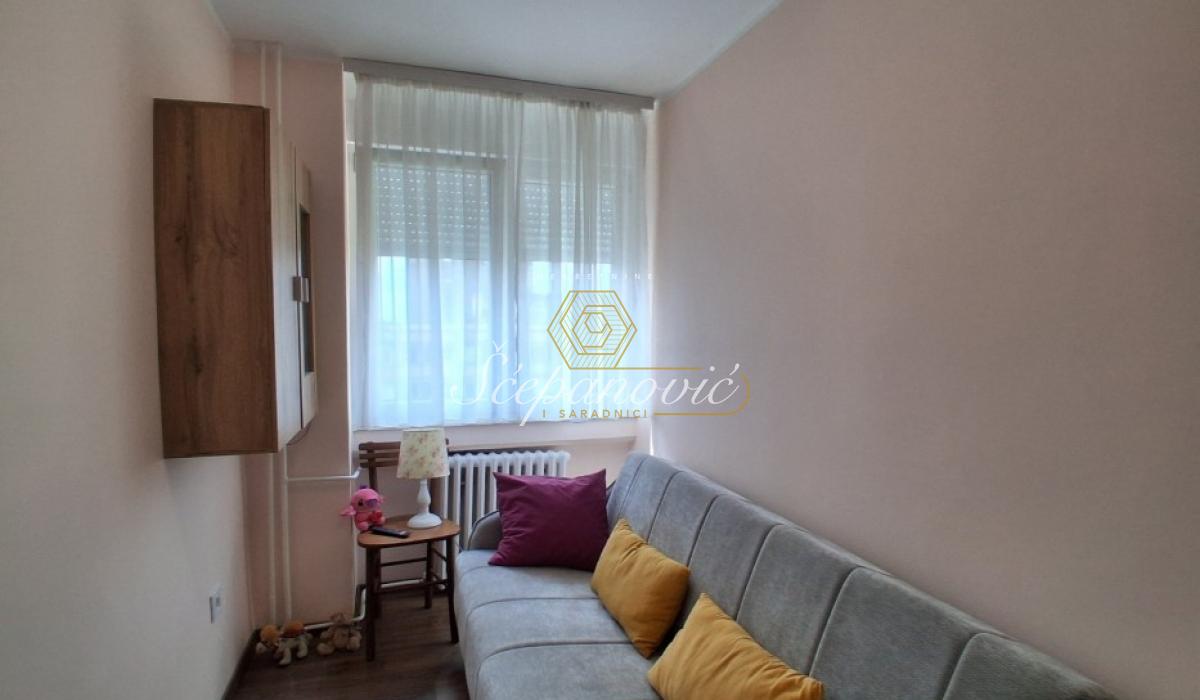 Stan Prodaja Novi Sad  76 m2