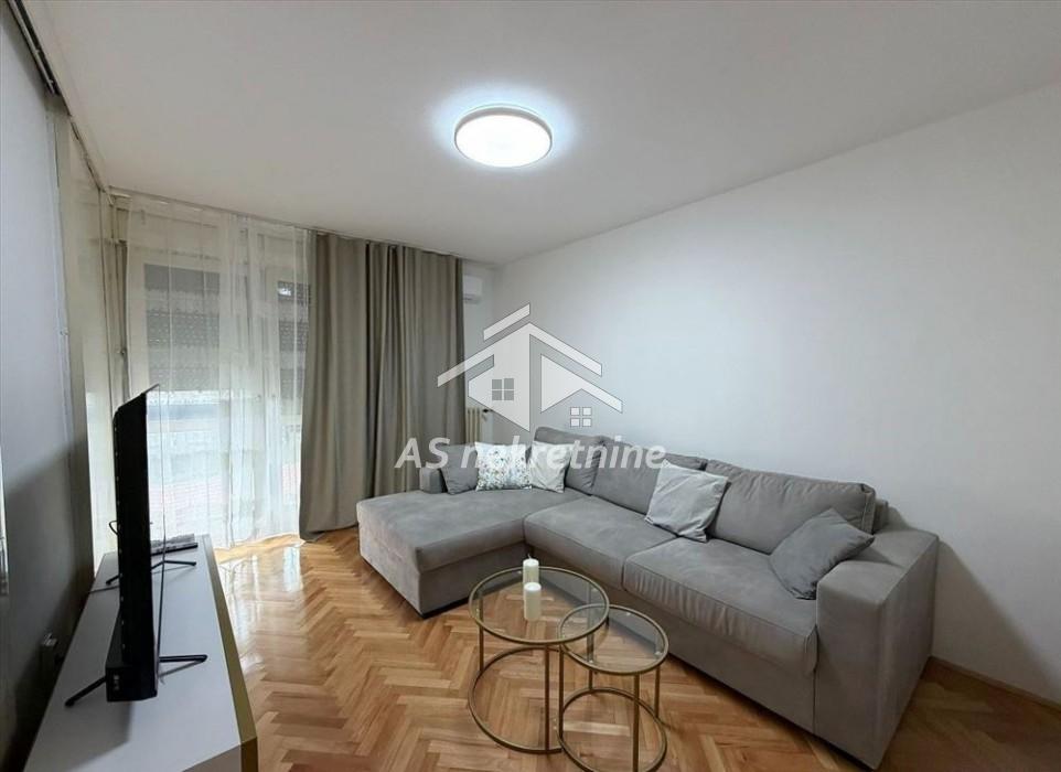 Dvosoban stan za izdavanje, Crveni Krst Vračar, Beograd, 41m², 700 €/mes