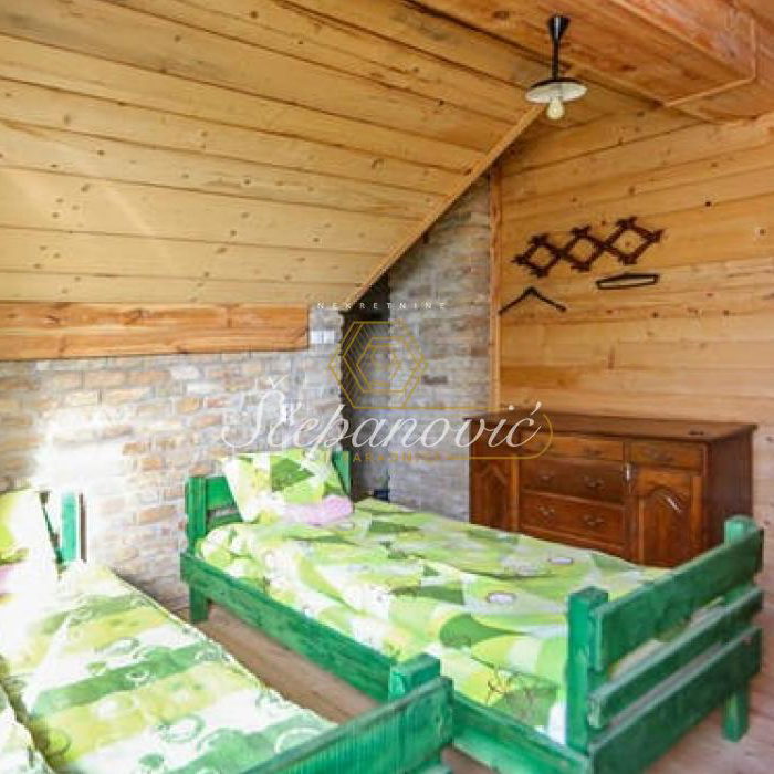 Kuća na prodaju, Fruška Gora, 307m², 430.000 €