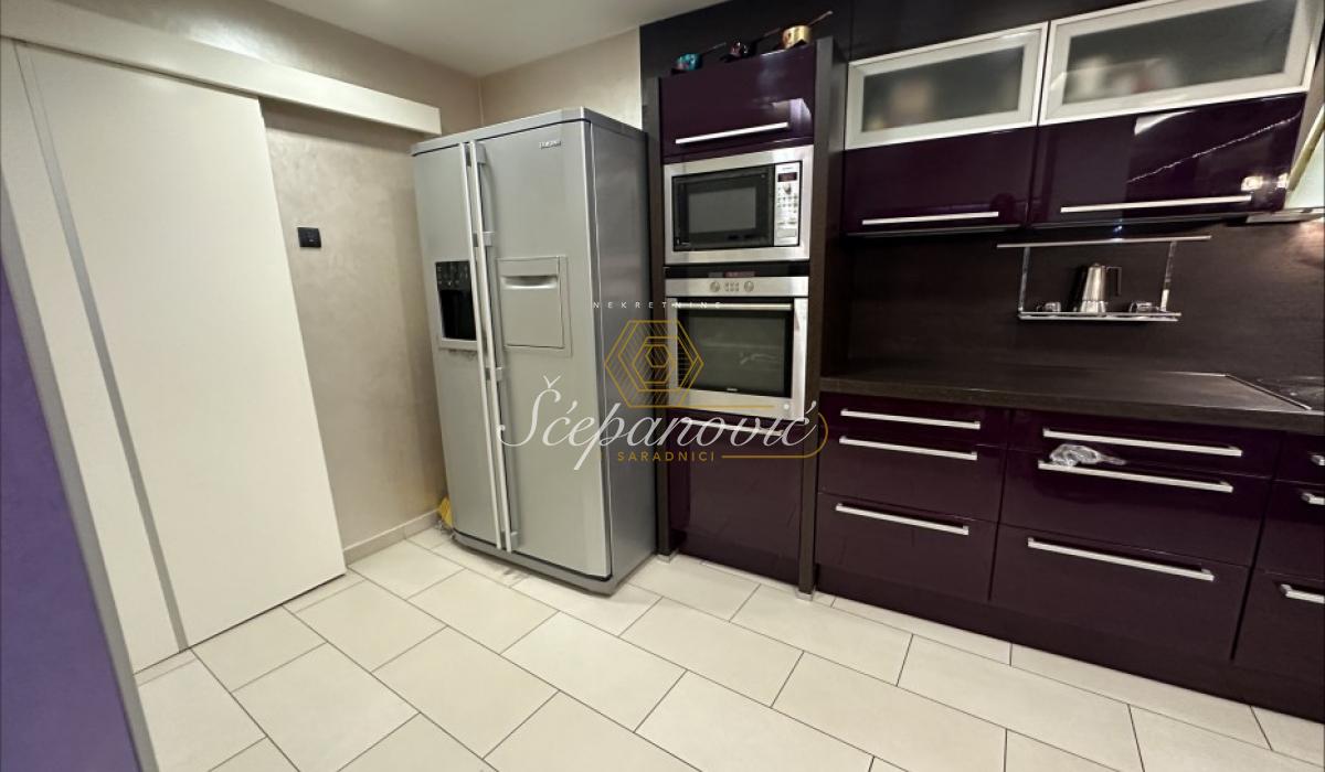 izdavanje-stanova-5oX4N77ZyV Stan Izdavanje Novi Sad 310 m2