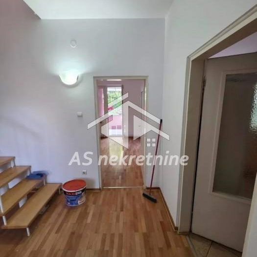 Stan Izdavanje Beograd Dedinje 104 m2