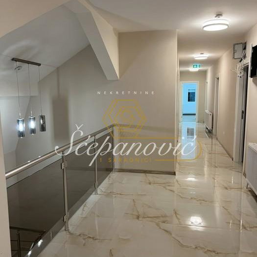 Kuća Izdavanje Novi Sad  524 m2