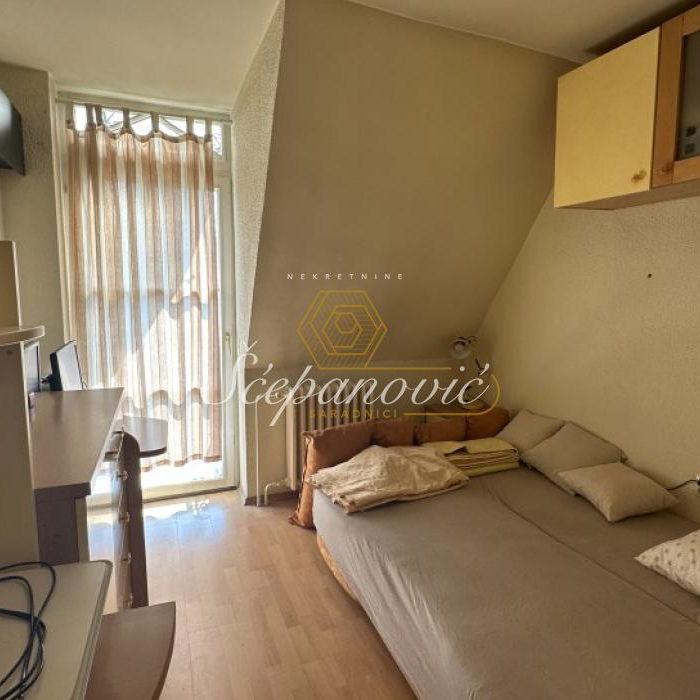 Kuća Izdavanje Novi Sad  93 m2