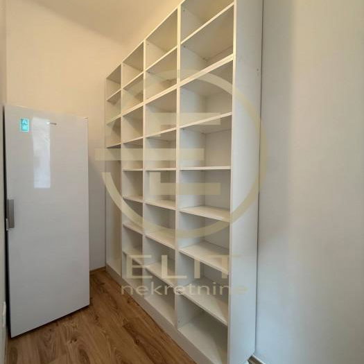 Četvorosoban stan na prodaju, Centar, Novi Sad, 112m², 295.000 €
