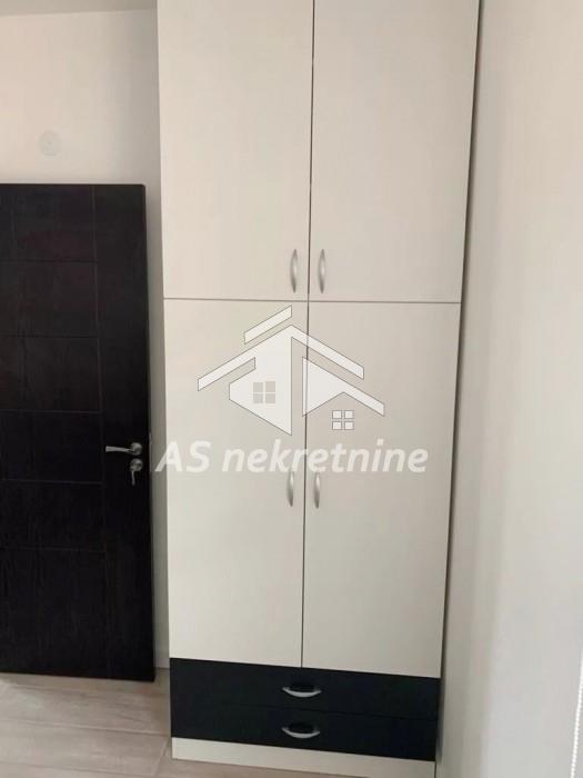 Trosoban stan za izdavanje, Cvetkova Pijaca, Beograd, 60m², 800 €/mes