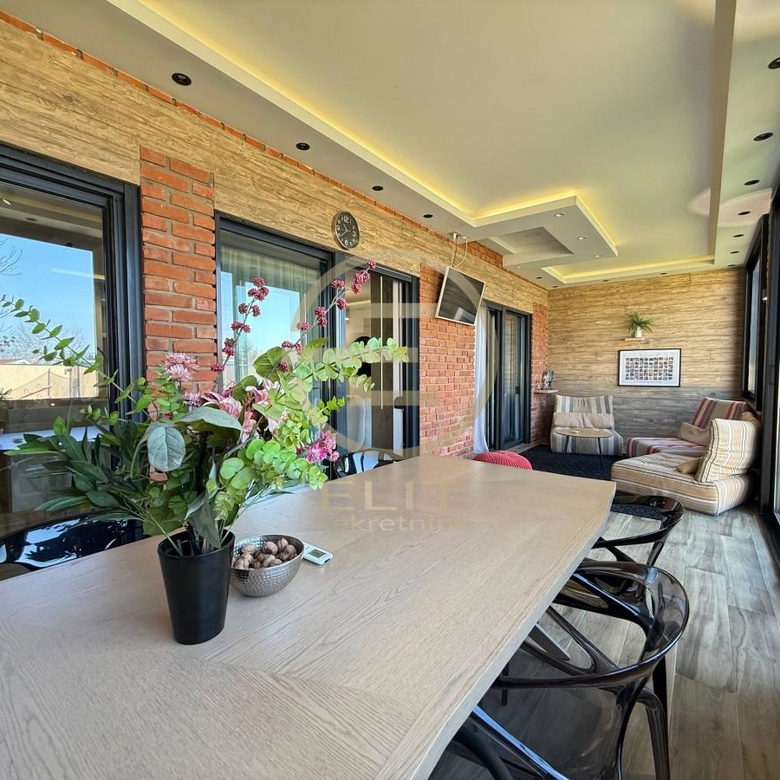 Kuća na prodaju, Petrovaradin, Novi Sad, 165m², 365.000 €