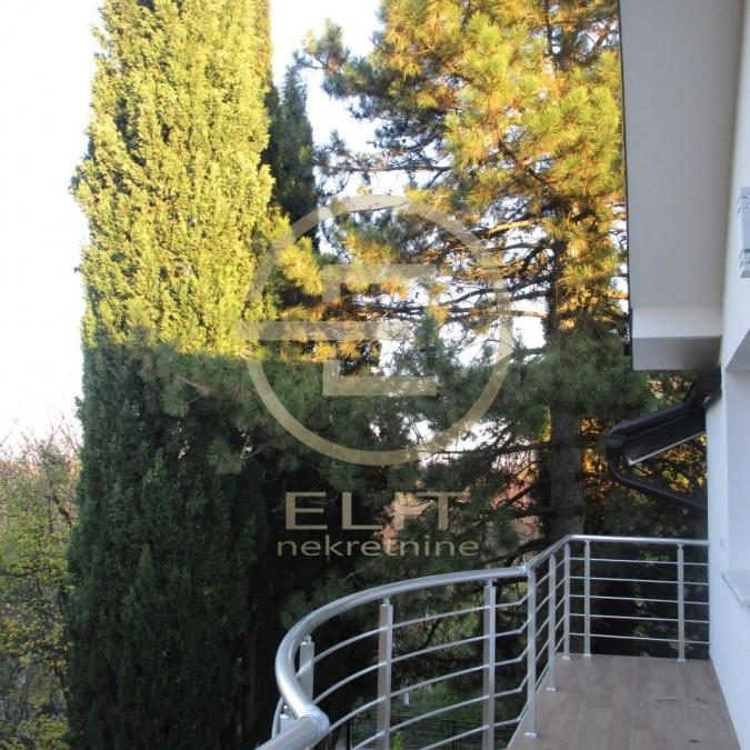 Kuća na prodaju, Alibegovac, Novi Sad, 212m², 450.000 €