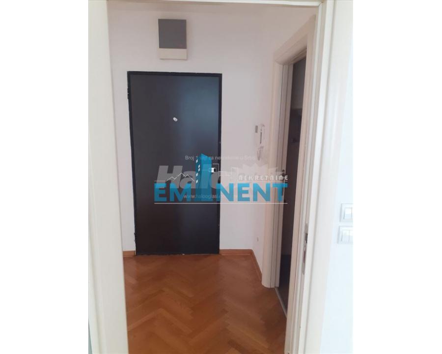 Stan Izdavanje Beograd Crveni Krst Vračar 90 m2