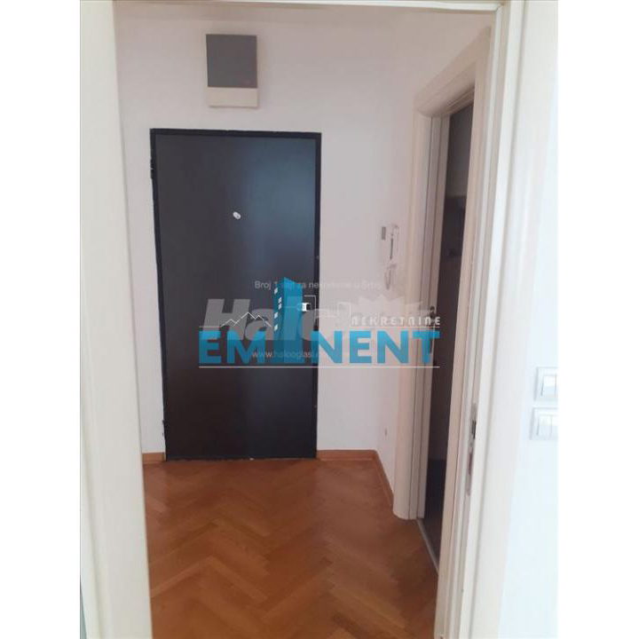 Stan Izdavanje Beograd Crveni Krst Vračar 90 m2