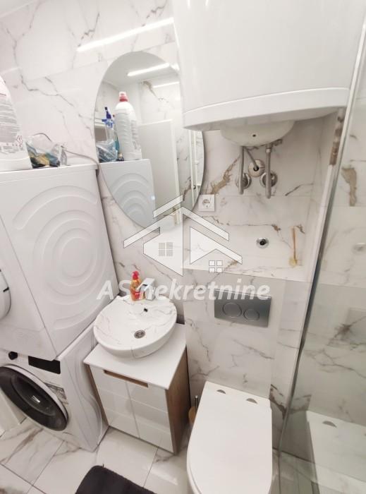 Trosoban stan za izdavanje, Banovo Brdo, Beograd, 52m², 700 €/mes