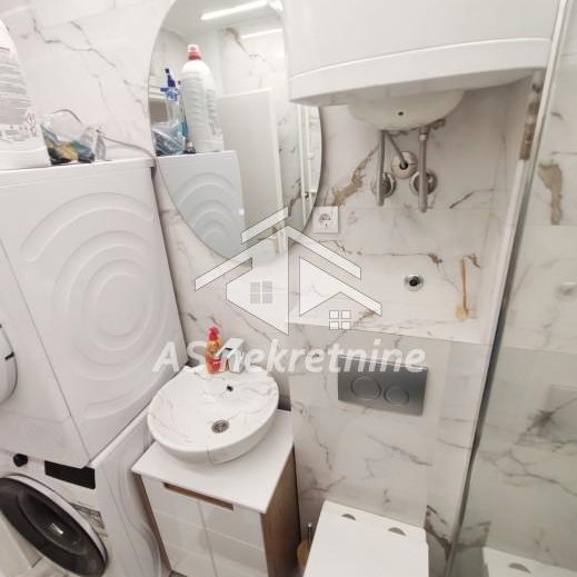 Trosoban stan za izdavanje, Banovo Brdo, Beograd, 52m², 700 €/mes