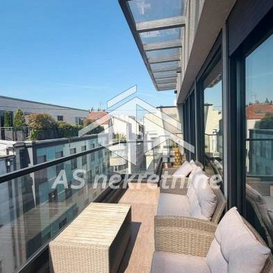 Četvorosoban stan za izdavanje, Hram Svetog Save, Beograd, 275m², 3.500 €/mes