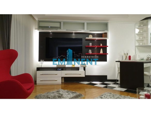 Stan Izdavanje Beograd Hram Svetog Save 60 m2