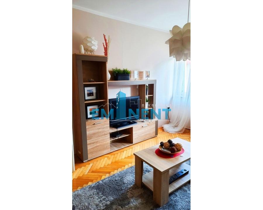 Stan Izdavanje Beograd Palata Pravde 55 m2