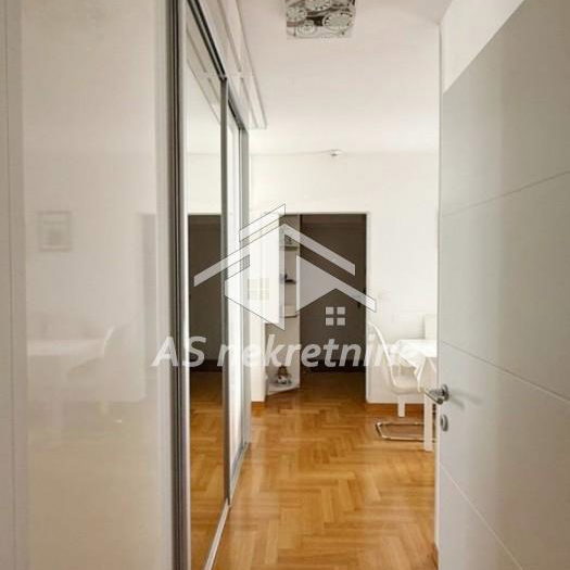 Trosoban stan na prodaju, Blok 29, Beograd, 85m², 399.000 €