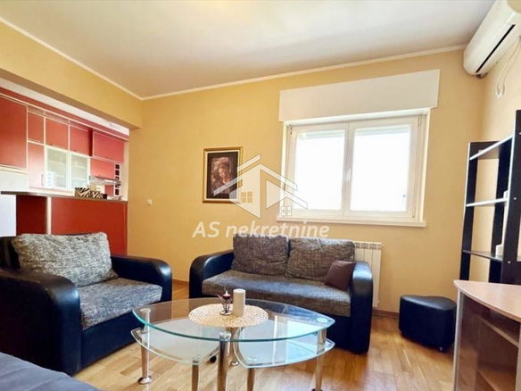Stan Prodaja Beograd Blok 63 53 m2