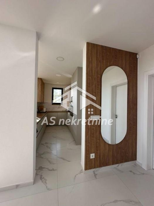 Kuća na prodaju, Vrčin, Beograd, 230m², 800.000 €