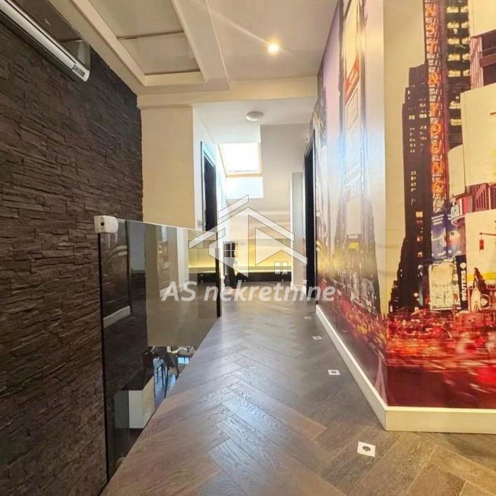 Četvorosoban stan na prodaju, Crveni Krst Vračar, Beograd, 117m², 425.000 €