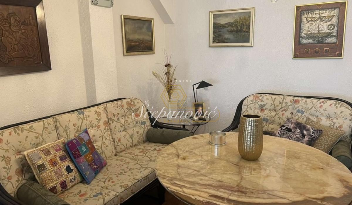 izdavanje-stanova-RZjYqdMgBE Četvorosoban stan na prodaju, Centar, Novi Sad, 115m², 280.000 €