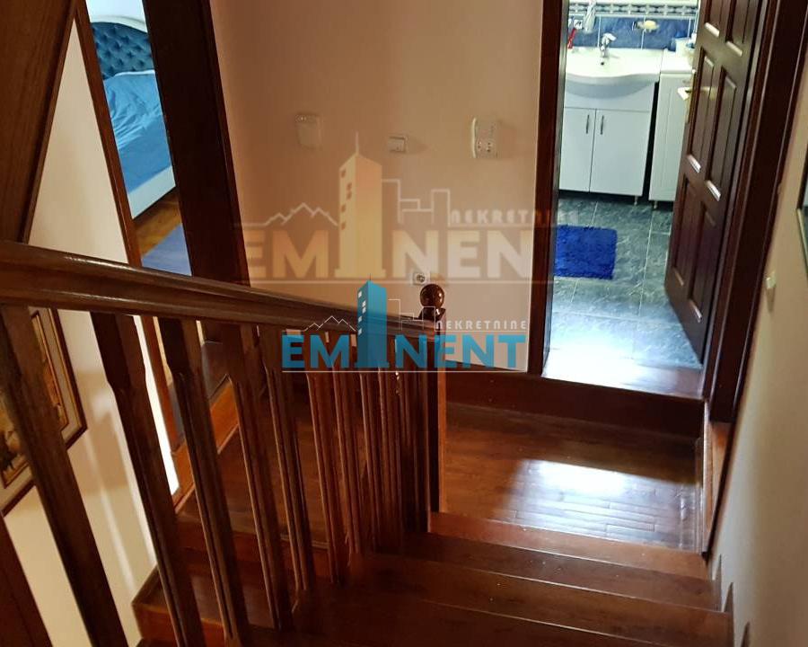 Kuća na prodaju, Beli Potok, Beograd, 465m², 620.000 €