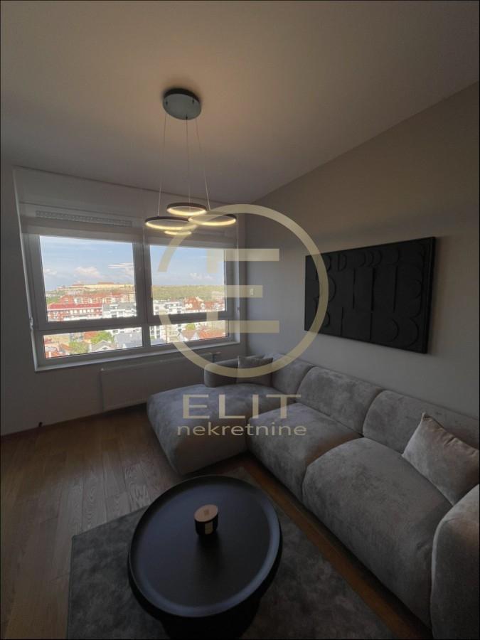 Stan Izdavanje Novi Sad  40 m2