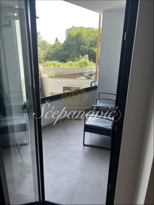 izdavanje-stanova-WFxhbBv6q1 Dvosoban stan na prodaju, Rotkvarija, Novi Sad, 48m², 180.000 €