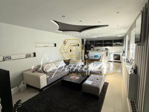 Kuća Izdavanje Novi Sad  136 m2