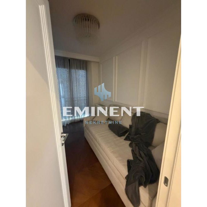 Četvorosoban stan za izdavanje, Čubura, Beograd, 125m², 3.200 €/mes