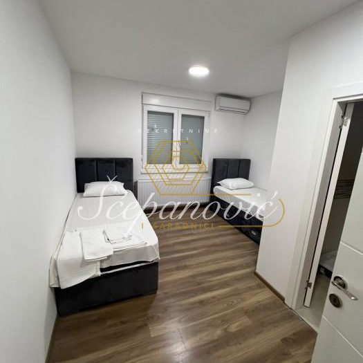 Kuća Izdavanje Novi Sad  524 m2