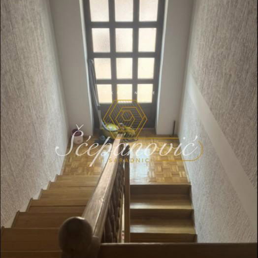 Kuća na prodaju, Kać, Novi Sad, 326m², 290.000 €