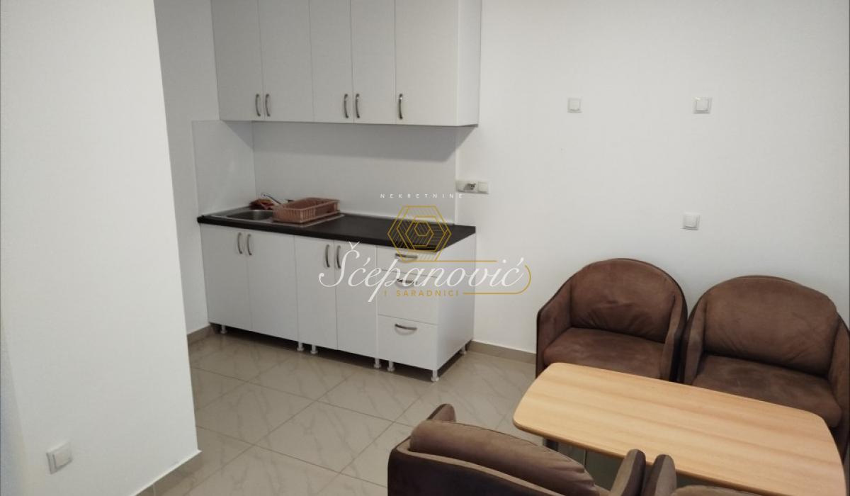 izdavanje-stanova-beograd-0QPJNSw4du Kuća na prodaju, Veternik, Novi Sad, 795m², 1.050.000 €