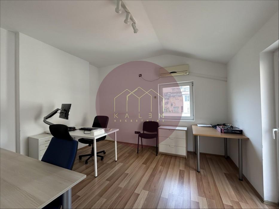Četvorosoban stan na prodaju, Knez Mihailova, Beograd, 127m², 405.000 €