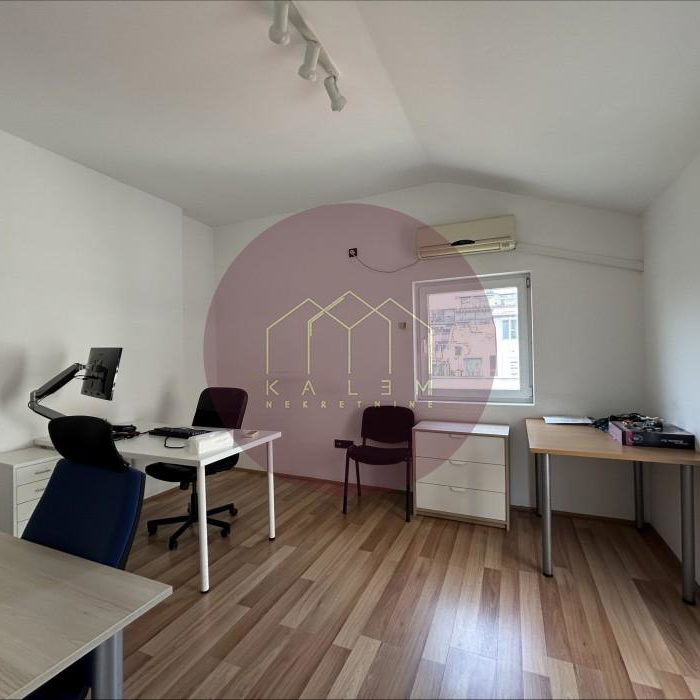Četvorosoban stan na prodaju, Knez Mihailova, Beograd, 127m², 405.000 €